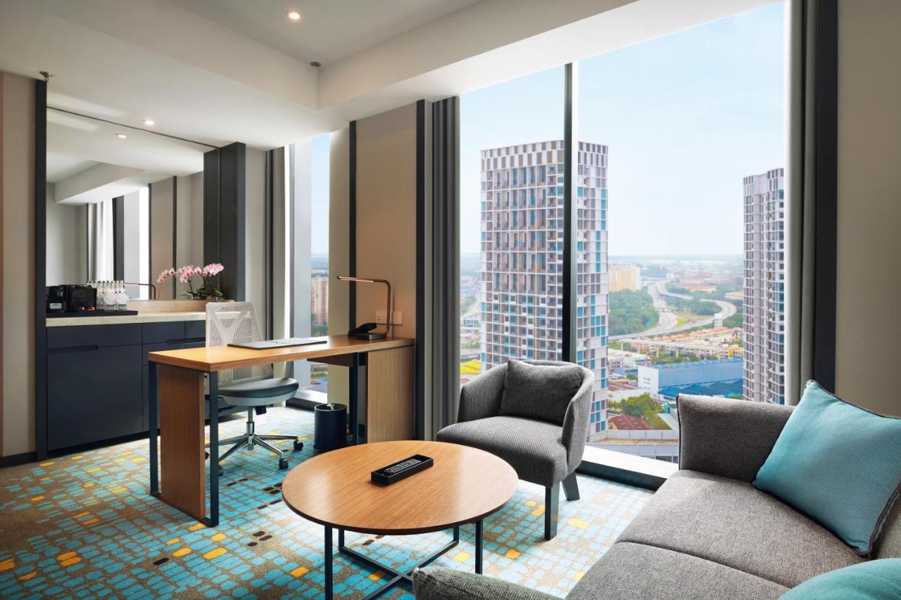 Hotel Doubletree By Hilton I-city 5*