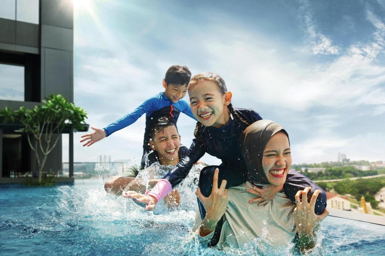 Doubletree By Hilton I-city 5*