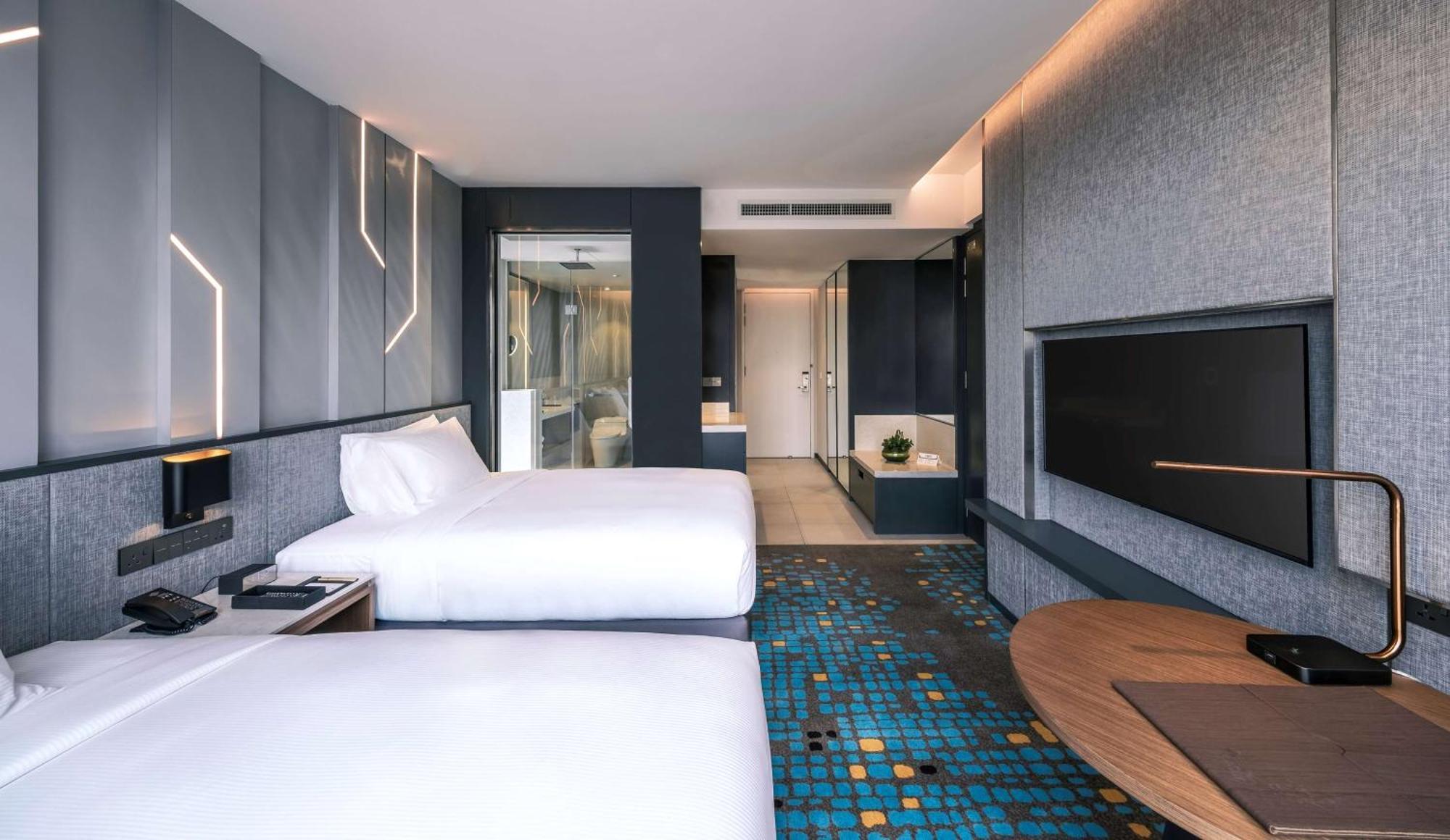 Doubletree By Hilton I-city Hotel 5*