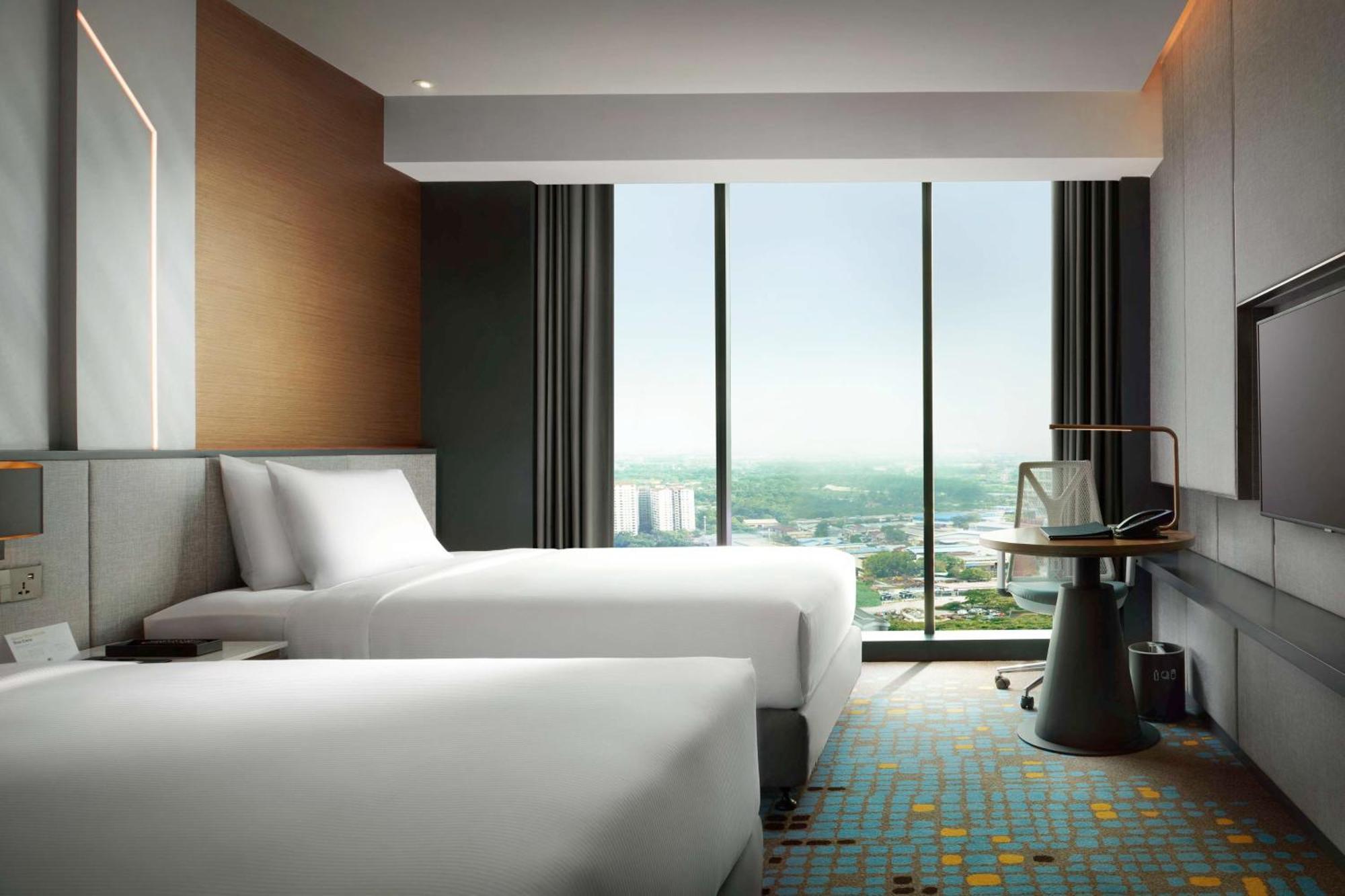 Doubletree By Hilton I-city Hotel