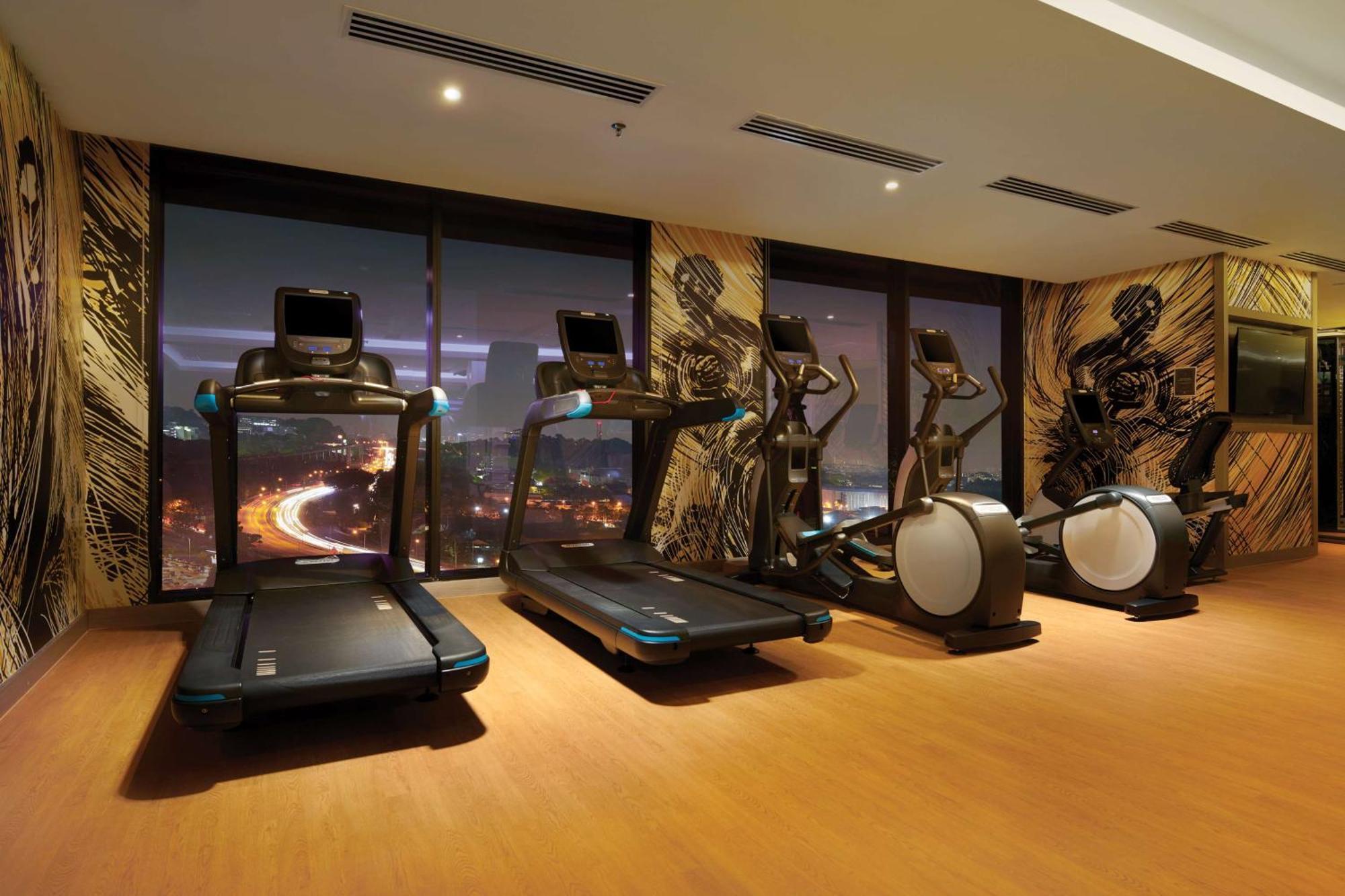Doubletree By Hilton I-city 5*