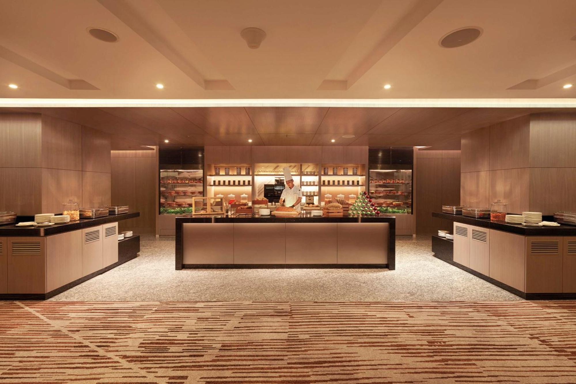 Doubletree By Hilton I-city 5*